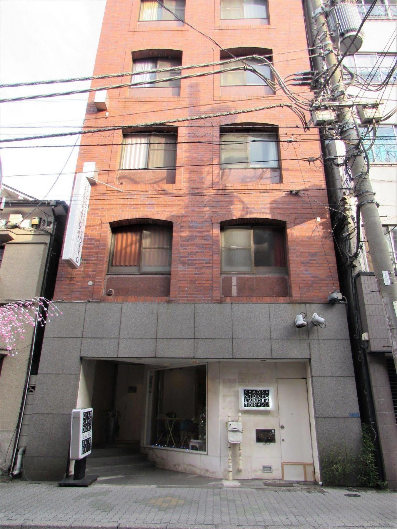 Отель Khaosan Tokyo Laboratory Экстерьер фото
